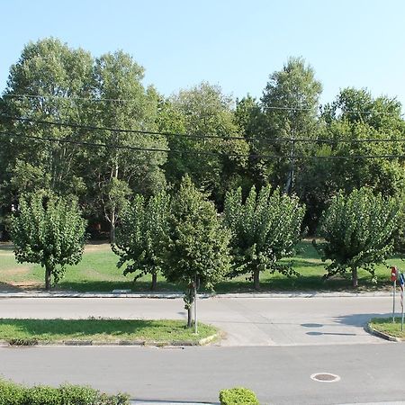 Galaxy Hotel Loutra Ipatis Bagian luar foto